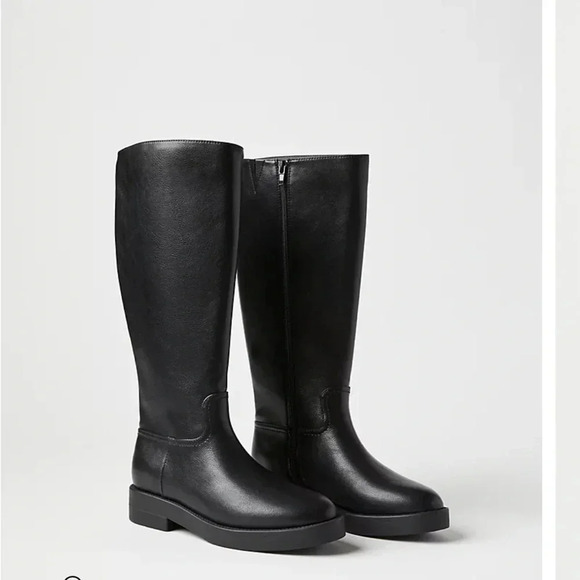 LOFT Modern Faux Leather Riding Boots in Black with Zip Closure- Size 8.5 - Picture 1 of 12